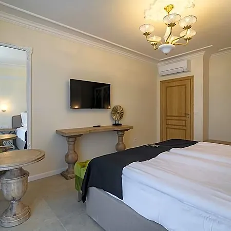 Luxury Beach Villas - Mineral Pools & Spa (Adults Only) Hotel *