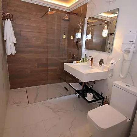 Luxury Beach Villas - Mineral Pools & Spa (Adults Only) Hotel