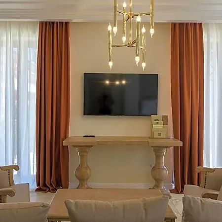 Luxury Beach Villas - Mineral Pools & Spa (Adults Only) *