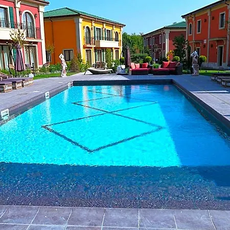 Luxury Beach Villas - Mineral Pools & Spa (Adults Only) *